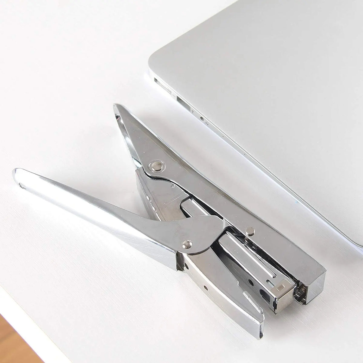 Stapler Heavy Duty with 1000 Staples and Staples Remover Set,20 Sheets Desktop Office Work Student Teacher Large Capacity No Jam Professional Standard 24/6 Metal